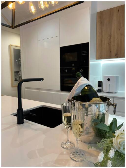Elegance Lifestyle - Parking Gratuito! Apartamento San Sebastián Exterior foto
